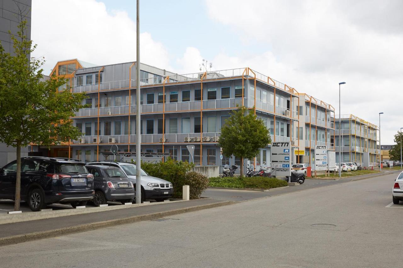 Les Chambres Du Ctn Plan-les-Ouattes Exterior foto